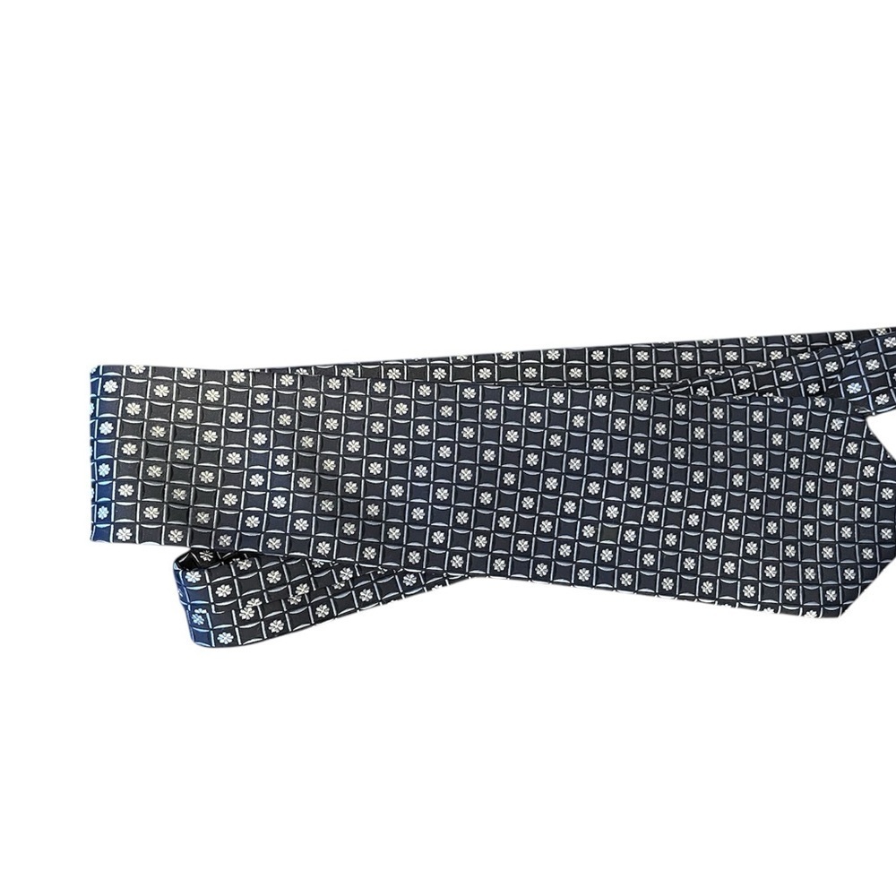 Arrow Men's Navy blue and White 100% silk Patterned Tie